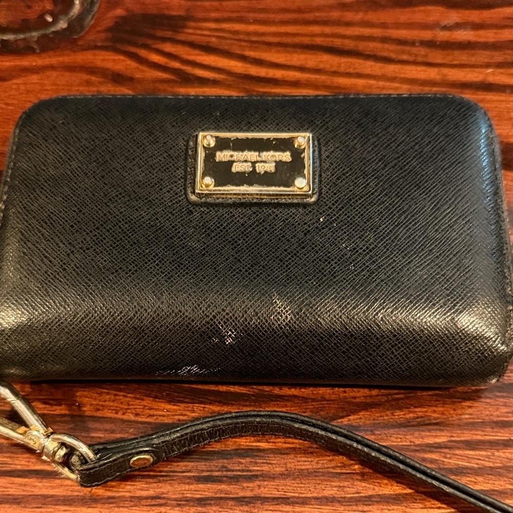 Michael Kors Black Leather Zip Wristlet with Gold Plate - Picture 2 of 8